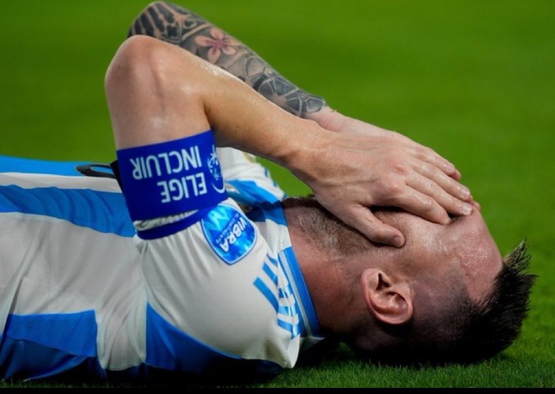 RebeldeNeurona's tweet photo. SIEMPRE CON VOS CAPITÁN 🇦🇷🙏🏼 https://t.co/8fz1bcvpee