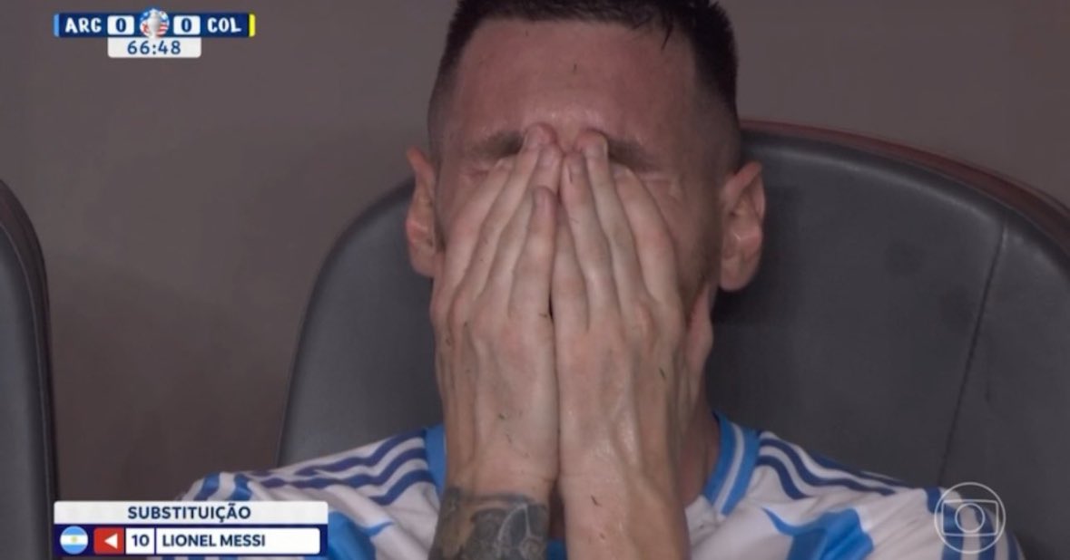 É oficial, o Messi pipocou 👀