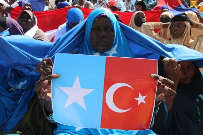 Abdulkadir Mohamed Nur (@amohamednur) on Twitter photo Millet iradesinin üzerinde hiçbir gücün olmadığını bütün dünyaya gösteren Türk halkının 15 Temmuz Demokrasi ve Milli Birlik gününü kutlarım. 
Tereddüt etmeden sokaklara dökülerek Türk halkının yanında olduğumuzu açıklayan ilk ülke olmanın gururunu tarih boyunca yaşayacağız.🇸🇴🇹🇷 Millet iradesinin üzerinde hiçbir gücün olmadığını bütün dünyaya gösteren Türk halkının 15 Temmuz Demokrasi ve Milli Birlik gününü kutlarım. 
Tereddüt etmeden sokaklara dökülerek Türk halkının yanında olduğumuzu açıklayan ilk ülke olmanın gururunu tarih boyunca yaşayacağız.🇸🇴🇹🇷