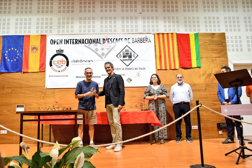#CatalunyaPaísEsportiu| ♟️XLVI Open Internacional d'Escacs de Barberà del Vallès

🏆 Amb presència d'<a href="/AleixVillatoro/">Aleix Villatoro</a>, cita de referència del calendari català i estatal, amb participants de diversos països

💪 L'Open ha projectat al món els escacs de casa nostra i els seus valors