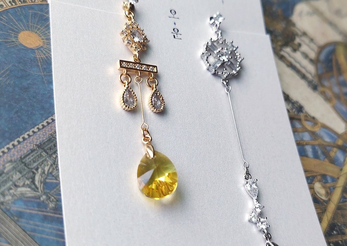 24님의 [COC 시나리오 팬텀블루 미스트]와 신청자분의 1차 KPC와 PC를 테마로 귀걸이 커미션을 완료했습니다.