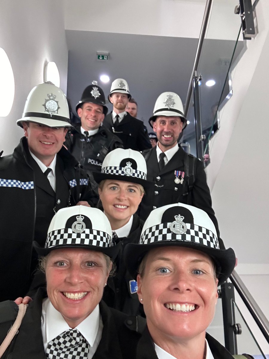 St Clement's Community Police Officer tweet media