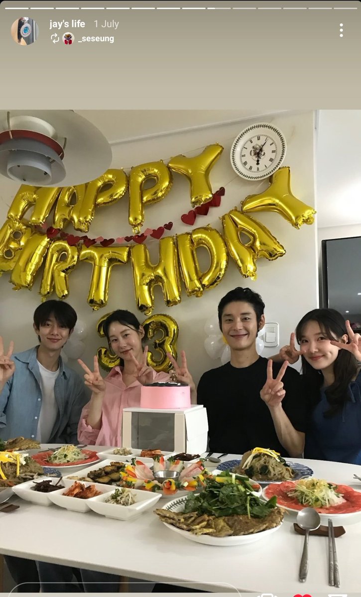 tmharu29's tweet photo. jay's life @ jayhparkk 's ig highlight 🥰
#parksiblings #MySiblingsRomance https://t.co/1NJqdSyZoX