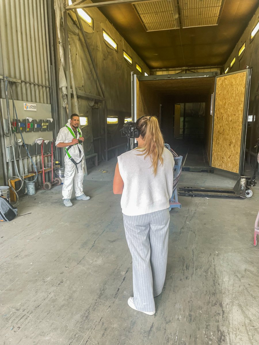 SJonesContainer's tweet photo. Here's a behind-the-scenes look at an exciting project, showcasing some of the amazing people behind S Jones Containers!🎥

Stay tuned for some new video content coming very soon!

#BTS #DayInTheLife #ShippingContainers #PaintWork #EmployeeAppreciation https://t.co/tmOa19BcbW