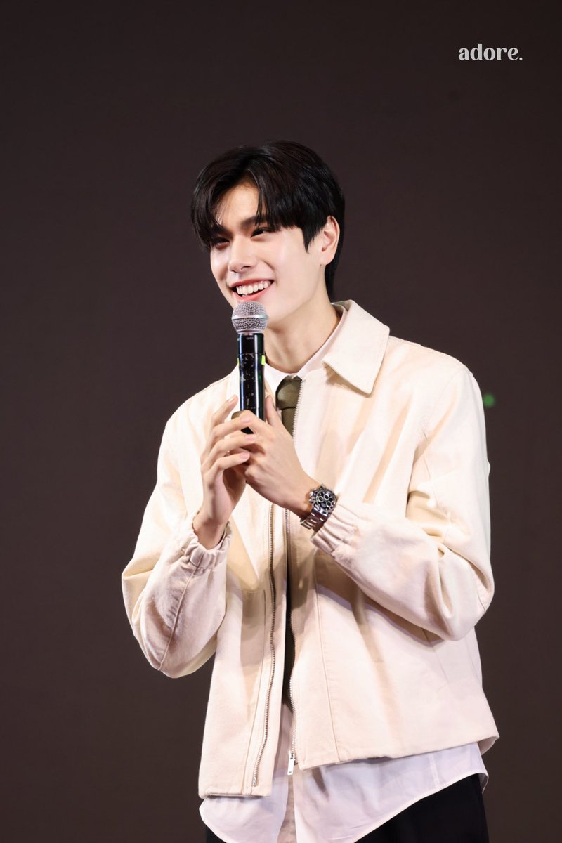 adoreux98's tweet photo. พี่ภูวินวิศวะ ✨

BRANDS x PHUWIN
#BRANDSbraincampxPhuwin
@phuwintang #phuwintang https://t.co/LeduIJ80G2