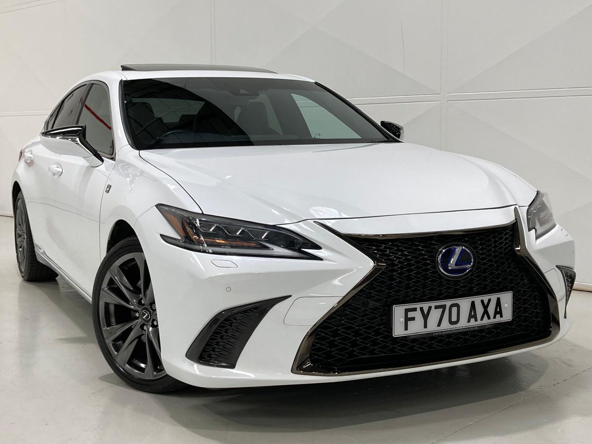 motorlinedirect's tweet image. White Lexus ES 300h F Sport 
Interior Features: electric heated front seats with   memory, park distance control, reverse camera
Exterior Features: Lexus 19" sport alloy wheels, privacy glass, glass sun roof
🚗 @Lexus 
💻 motorlinedirect.co.uk/used-lexus-es-…
#LexusEs300 #MotorlineDirect