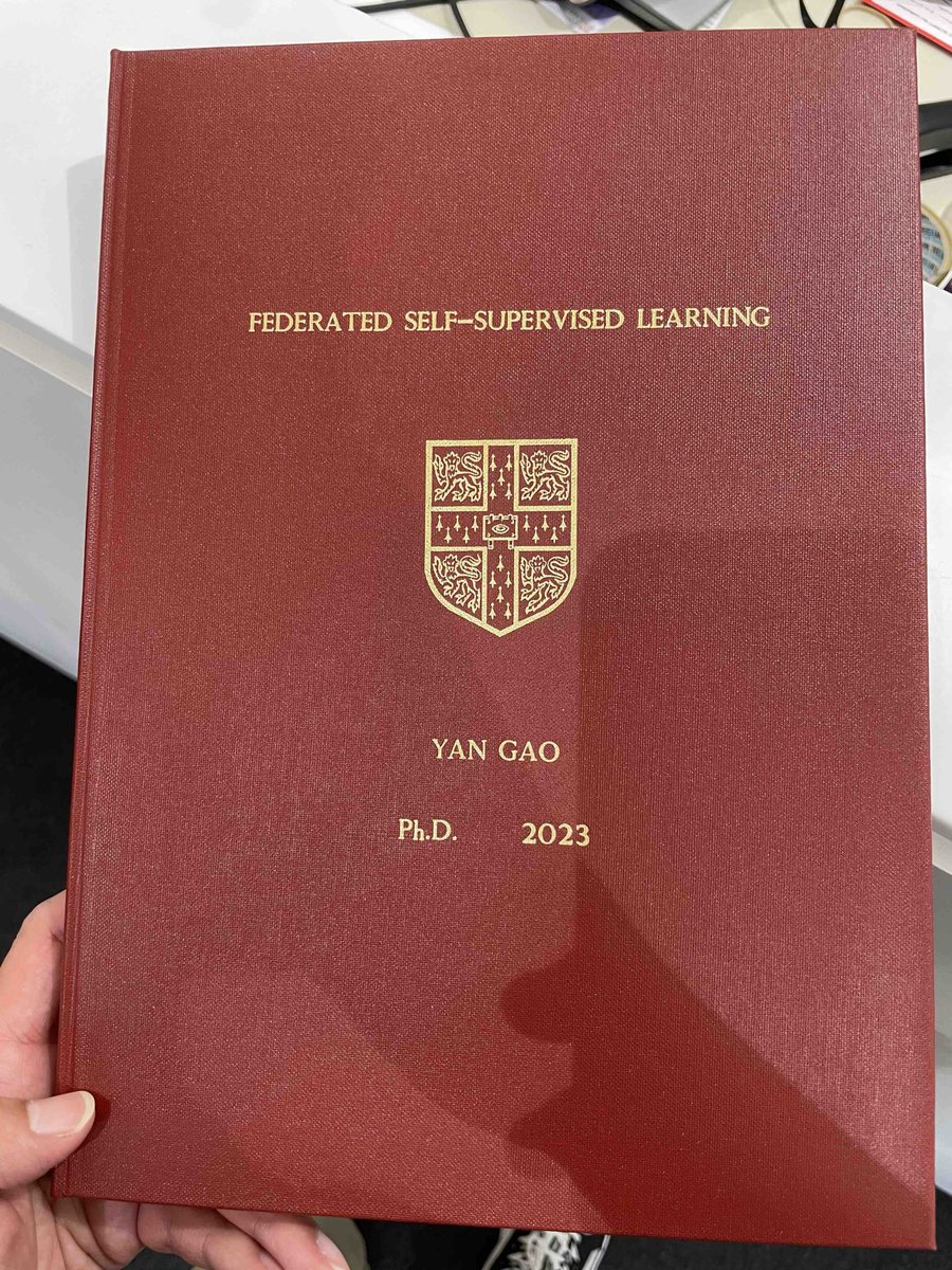 CaMLSys's tweet photo. We are delighted to announce the 8th PhD student to graduate from @CaMLSys: Yan Gao (@yangao381)! 🎆 Yan's PhD is one of the first to comprehensively study how SSL can federated (incl. video, speech, single-image). Yan was jointly supervised by @niclane7 and @parcolletT. 👏👏 https://t.co/95IOr11p4M