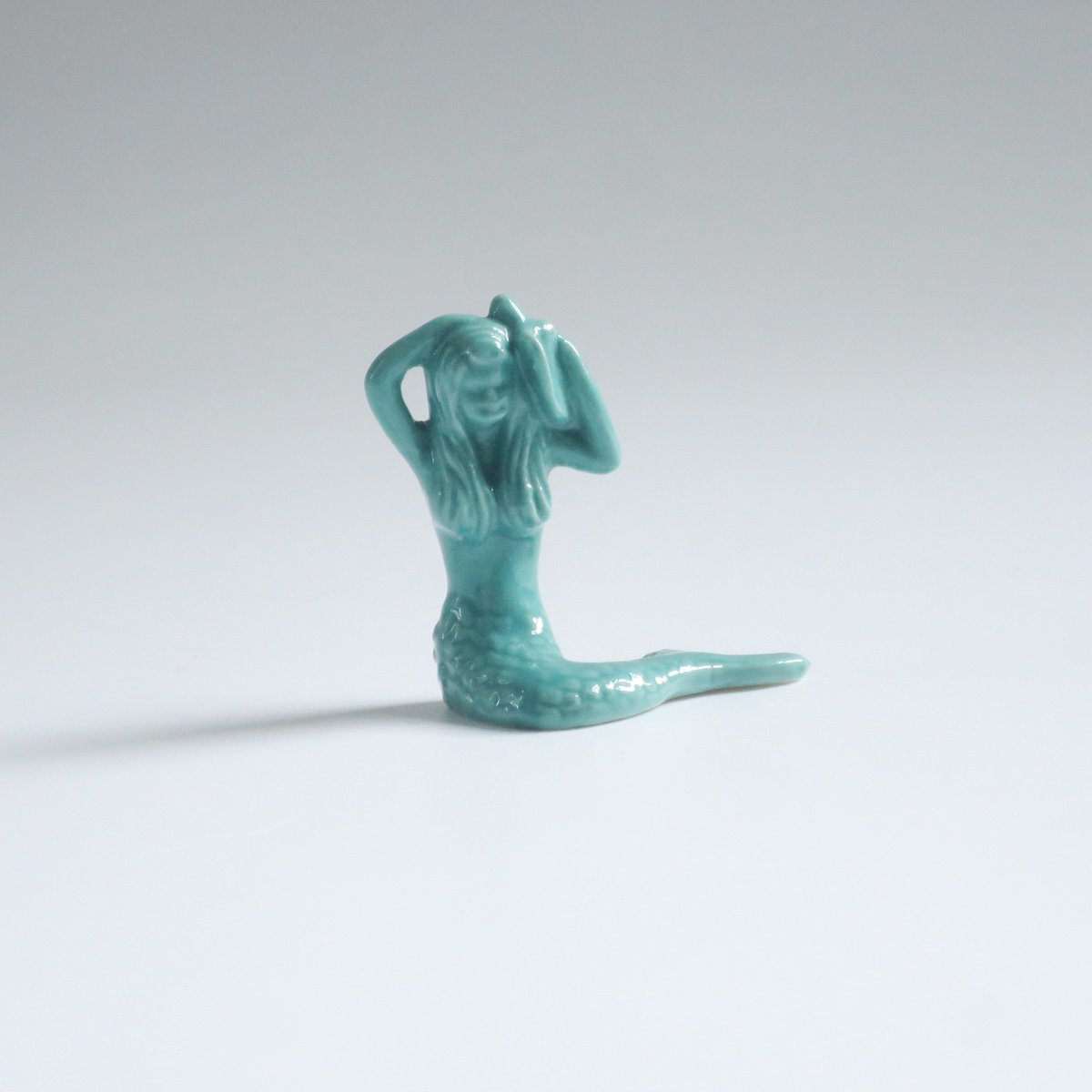 swirlingorangeE's tweet photo. 70s Mini #Mermaid made in England #WadeWhimsies 1.5 inch Siren Figurine https://t.co/bxmcQeEPcL #SMILEtt23 #RedRoseTea #CollectibleMermaid #EtsyteamUnity #kitsch https://t.co/Qi1he34ncs