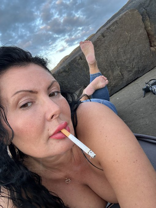 90% off denna regniga dag  https://t.co/HMNSpg7P8S https://t.co/nXfNLmx3Ri<a href="/tag/myxanniversary"class="tags"><span>#myxanniversary</span></a>