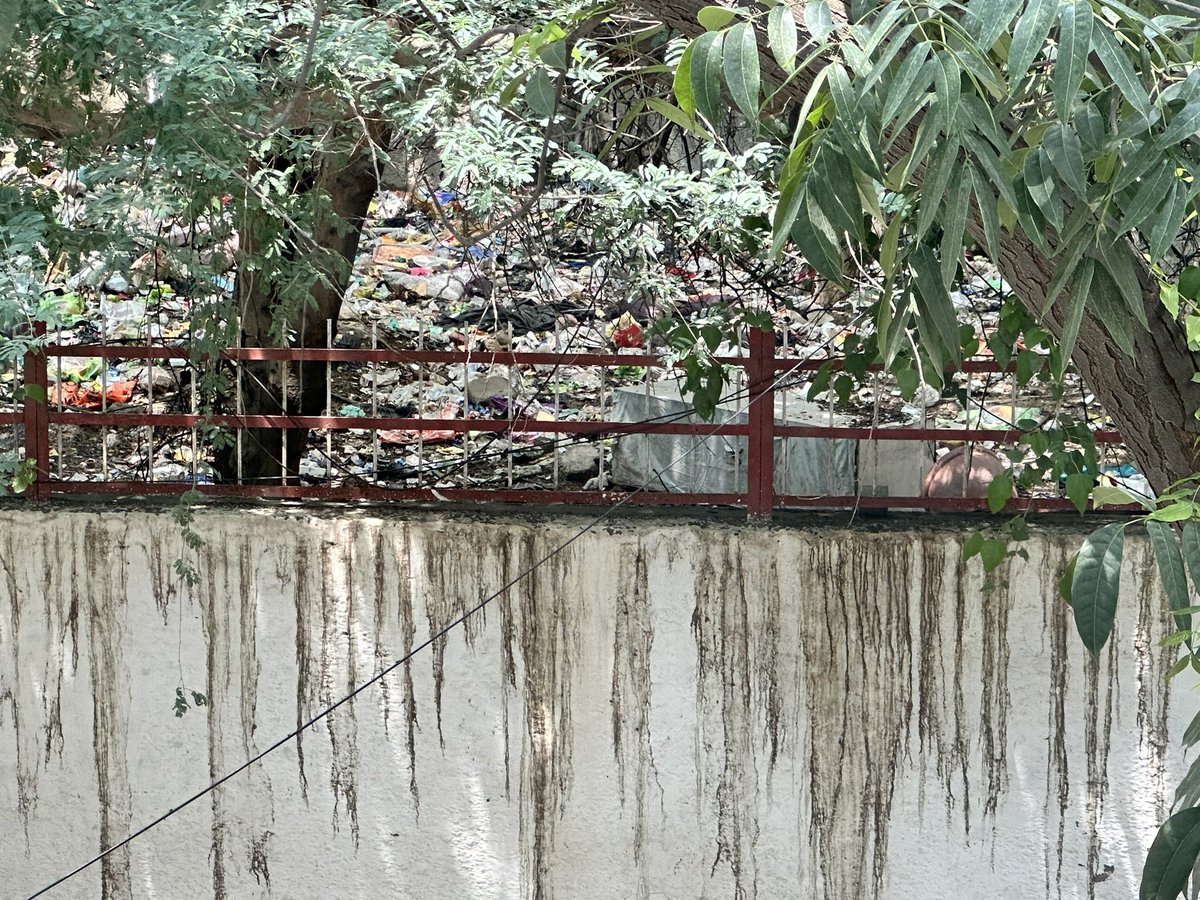 WTH_United's tweet photo. @IndiaPostOffice @arjun_mangotra Two weeks have passed and there���s still no progress. Apologies and assurances seem meaningless without action. Here is today’s photo showcasing the ongoing dismal condition of the post office land. It’s time for real change! https://t.co/3Dy0FUyYr6