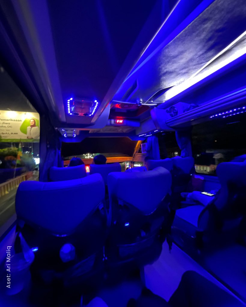 lampunggehh's tweet photo. Makin nyaman! Ini dia look terbaru dari bus damri executive rute Lampung-Jakarta. 

Mana nih yang sering ke Jakarta naik damri? Gimana tanggapan kamu, Sekelik?👇🏻

…
Original Content by Lampung Geh! ©️
…

#LampungGeh #Damri #BusDamri #DamriLampung #DamriJakarta #BusLampung #LiburanLampung #Lampung #BandarLampung #InfoLampung #beritalampung #lampung #wisatalampung #cafelampung #kulinerlampung #lampungviral #jalanlampung #storylampung #tempatnongkronglampung #visitlampung