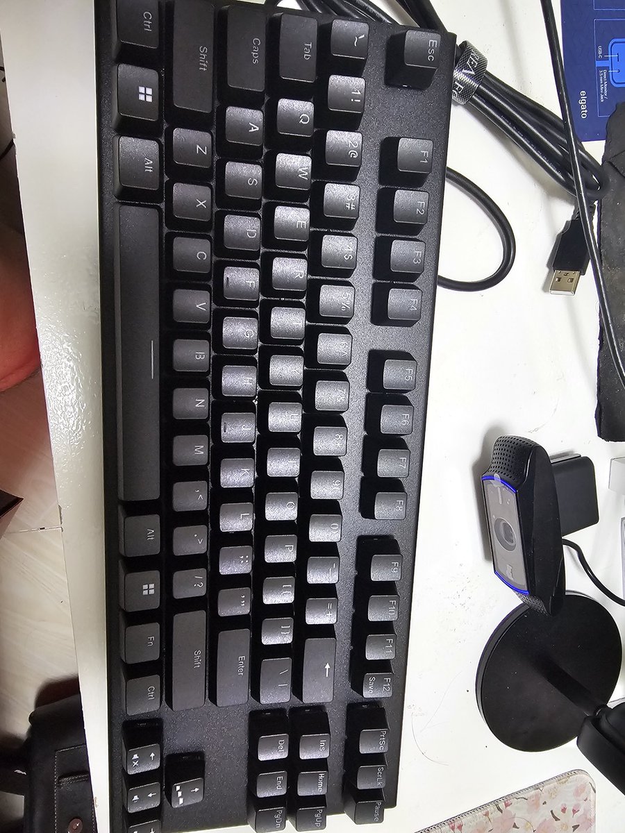 MoplyMat's tweet photo. I got my realforce GX1!!! Im loving it so far, unboxing and review soon- https://t.co/oGV0HCEEhY