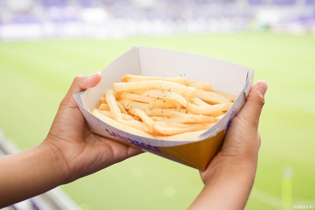 エディオンピースウイング広島 は #スタグル が超充実🍟🍖🌯🍹 日々