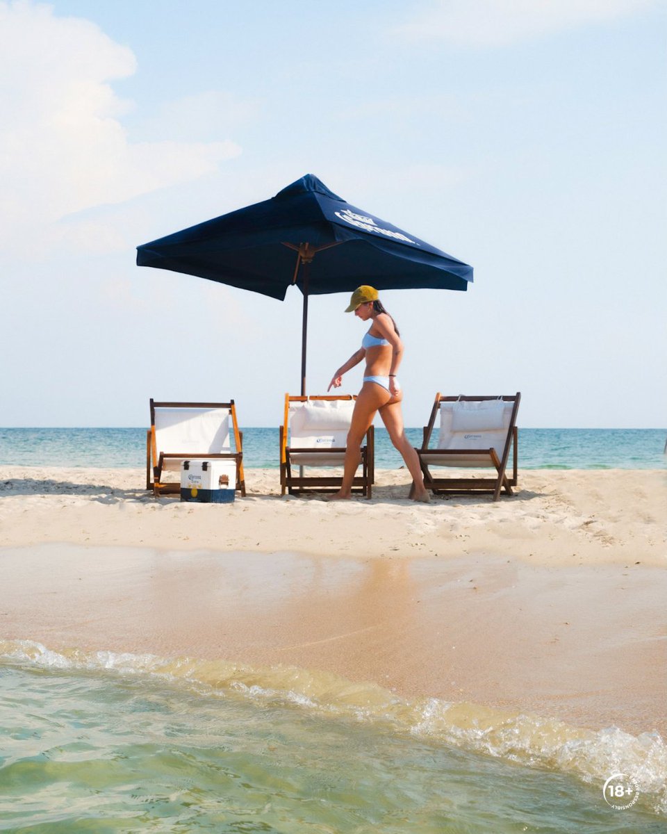 bossemischke's tweet photo. Looking back at some of my favourite #GoldenMoments, Corona Island is one I will never forget. 🏝️ 

#ThisIsLiving #ad https://t.co/SwLJL8Hi9P