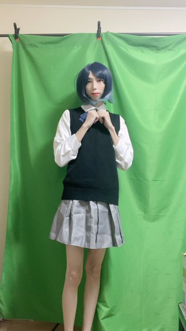 生存報告も兼ねて久しぶりです 黒川あかねの衣装買ったので着ました！ この後えちえち衣装も着ます #cosplay #女装男子 https://t.co/8O0ietAQkm<a href="/tag/cosplay"class="tags">#cosplay</a><a href="/tag/%E5%A5%B3%E8%A3%85%E7%94%B7%E5%AD%90"class="tags"><span>#女装男子</span></a>