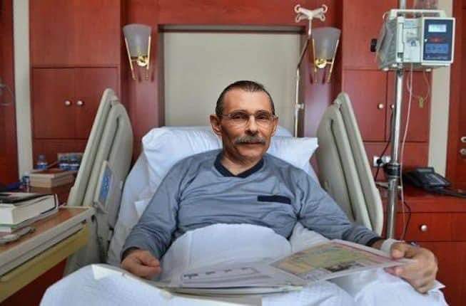 🇹🇷
soğuk algınlığı yüzünden 15 temmuz bayramına katılamayan etimesgut belediye başkanı sn. erdal beşikçioğlu'na geçmiş olsun diyor, tez şifalar diliyorum...