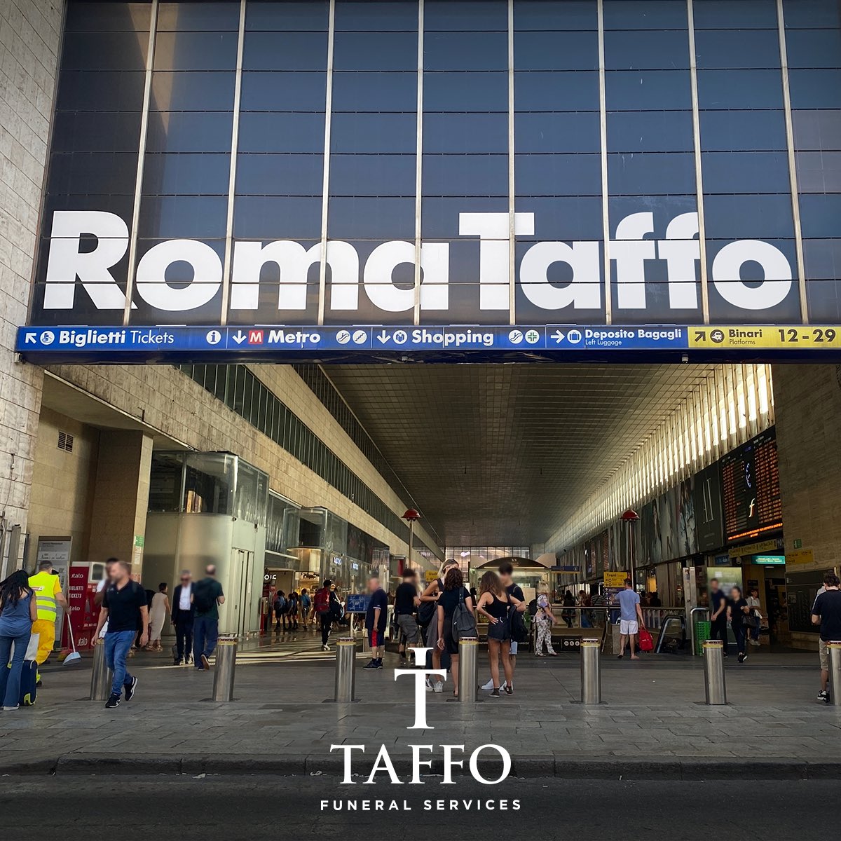 Ci abbiamo messo un po' a convincerli ma alla fine ci hanno dedicato la stazione di Roma, perché anche noi accogliamo le persone al capolinea.