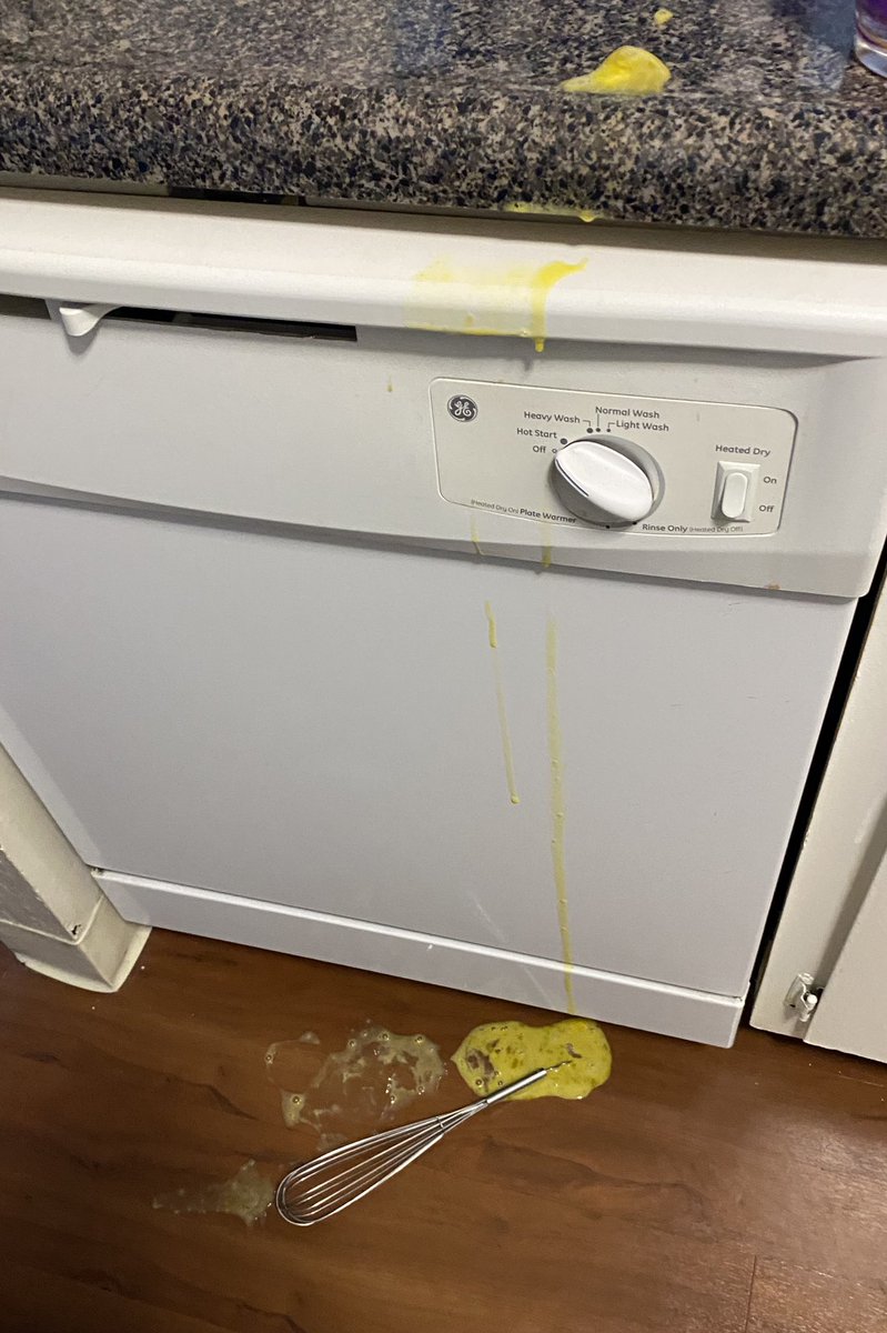 cindy_photos's tweet photo. Why was I even trying to be in the kitchen?? Ended up ordering take out. So much easier. #WorstCookEver #WhyDoIEvenHaveAKitchen #TakeOut #cookingfailure https://t.co/WLPz6mlnC5