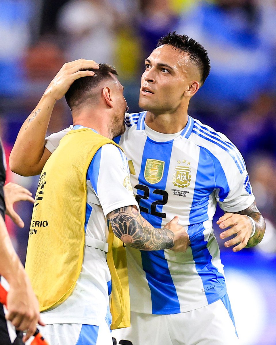 BarcaUniversal's tweet photo. ❗Fulltime: Argentina 1-0 Colombia.

LEO MESSI AND ARGENTINA ARE COPA AMÉRICA CHAMPIONS FOR THE 2ND TIME IN A ROW! https://t.co/l5tBBSUFAn