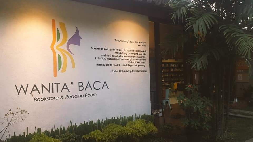 Temans, IG <a href="/WANITABACA/">WANITABACA (follow IG: @wanitabaca)</a> kena suspend. 2 minggu ini gak bisa dikases/ngilang. Sudah appeal, merasa tidak melanggar posting. Tapi belum ada respon atau perbaikan &amp;masih belum bisa dikases lagi. Bila ada yg punya info/ bisa bantu mengembalikan IG, please. Makasih banyak temans.