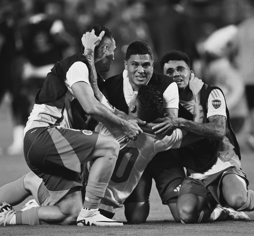golesendir_'s tweet photo. El dolor más hondo que he tenido en este deporte. No va a ser fácil reponernos, es un golpe inconmesurable. Fuimos superiores, pero no no salió una. La final pudo ser para cualquiera, otra vez, la suerte, el azar, no estuvo con nosotros.

No hay palabras. https://t.co/8DR6Auzp95