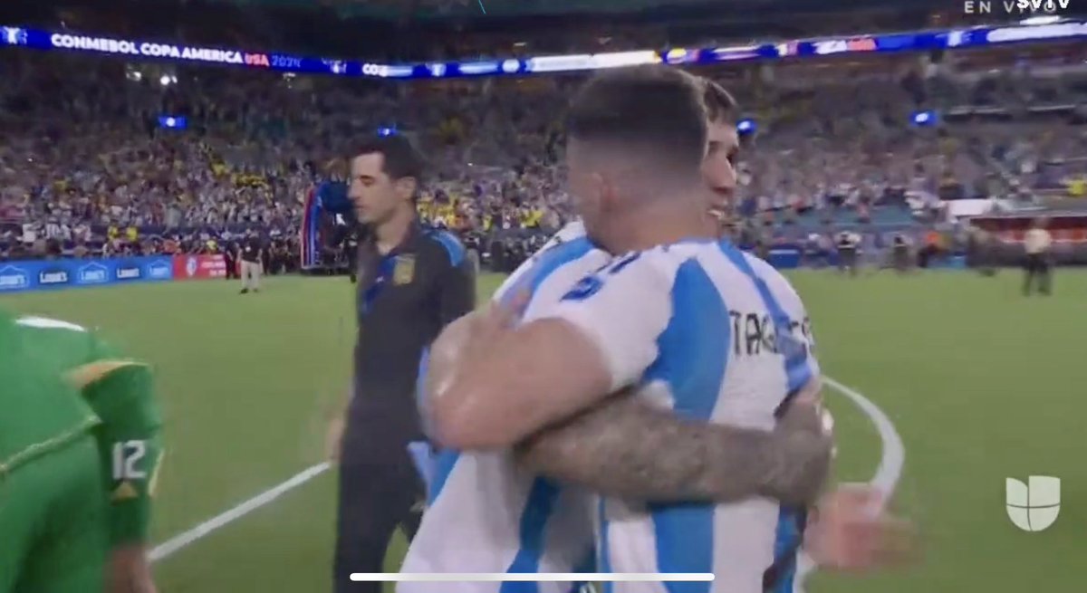 finanzacontable's tweet photo. ARGENTINA
ARGENTINA 16 veces
CAMPEÓN #CopaAmerica2024
Finaliza 2do tiempo extra 124’
Argentina 🇦🇷 1 🆚 0 🇨🇴Colombia
L. Martinez 112’
#LaAlbiceleste #LosCafeteros
#CopaAmerica2024 #Argentina #Conmenol #Colombia #Fútbol #VamosArgentina #VamosCol https://t.co/wnWRc87PqT