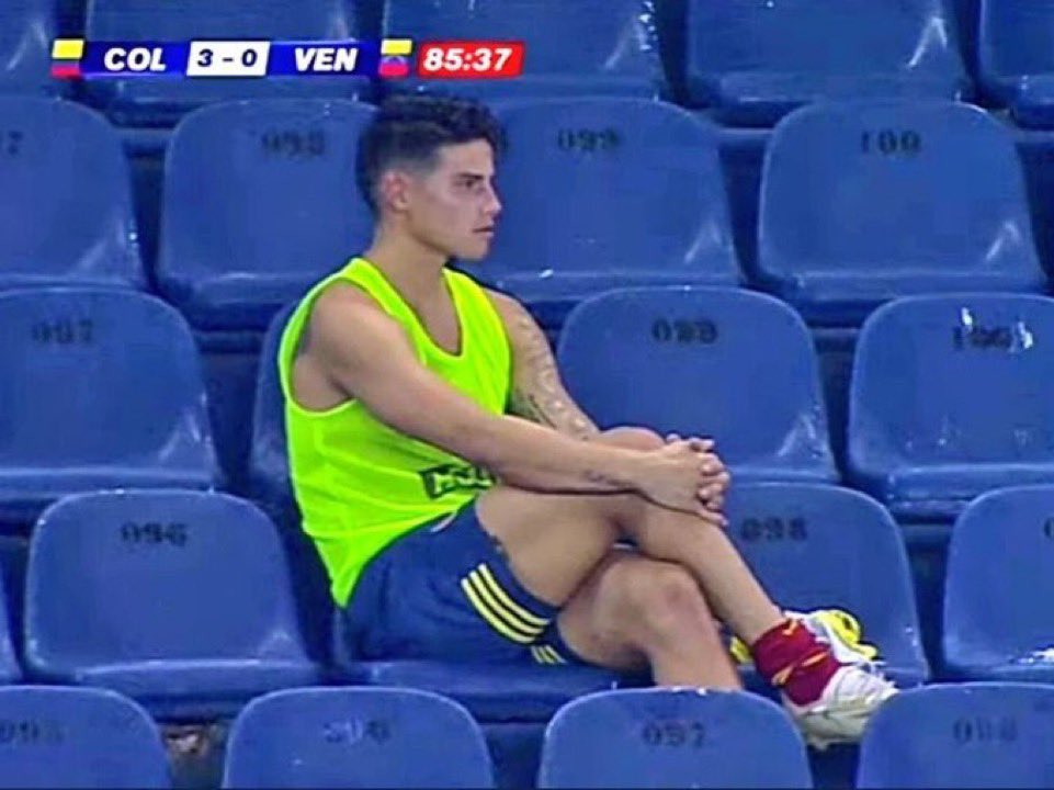 2 PENALES, NOS ROBARON. 2 HIJUEPUTAS PENALES
Y TRAS DEL HECHO SUMAN SOLO 2 MINUTOS CUANDO ERAN COMO 5

A la próxima solo digan que le quieren dar la copa a Argentina y ya 👍