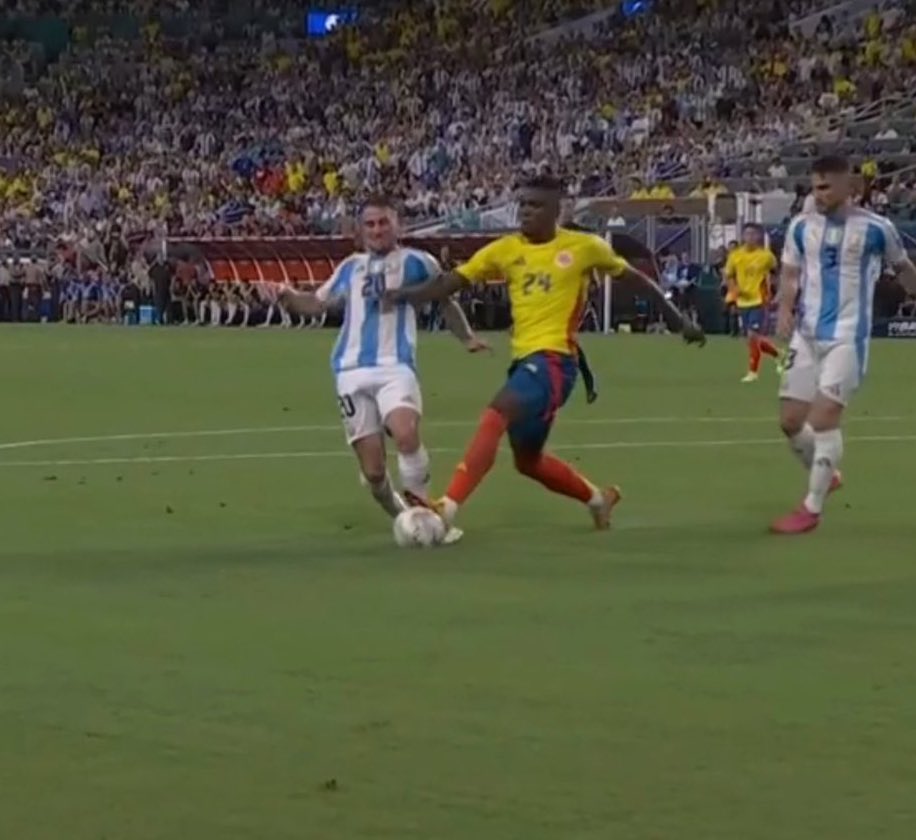 JakesOlasupo's tweet photo. @CopaAmerica @AFASeleccionEN The best team didn't win. https://t.co/UYGAGLiNLD