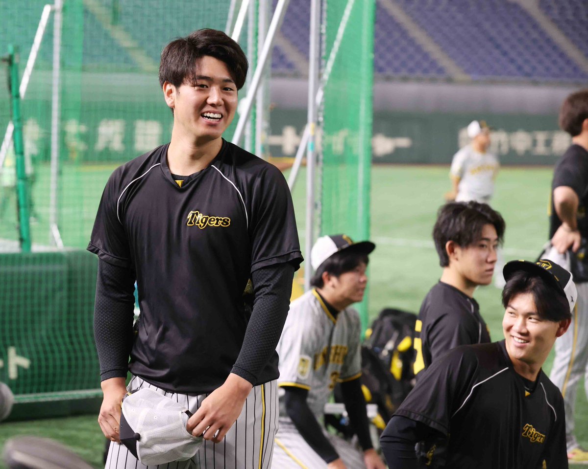 Sponichi_Tphoto's tweet photo. １軍に合流した ＃石黒佑弥 選手！ https://t.co/uJ765LoHpR