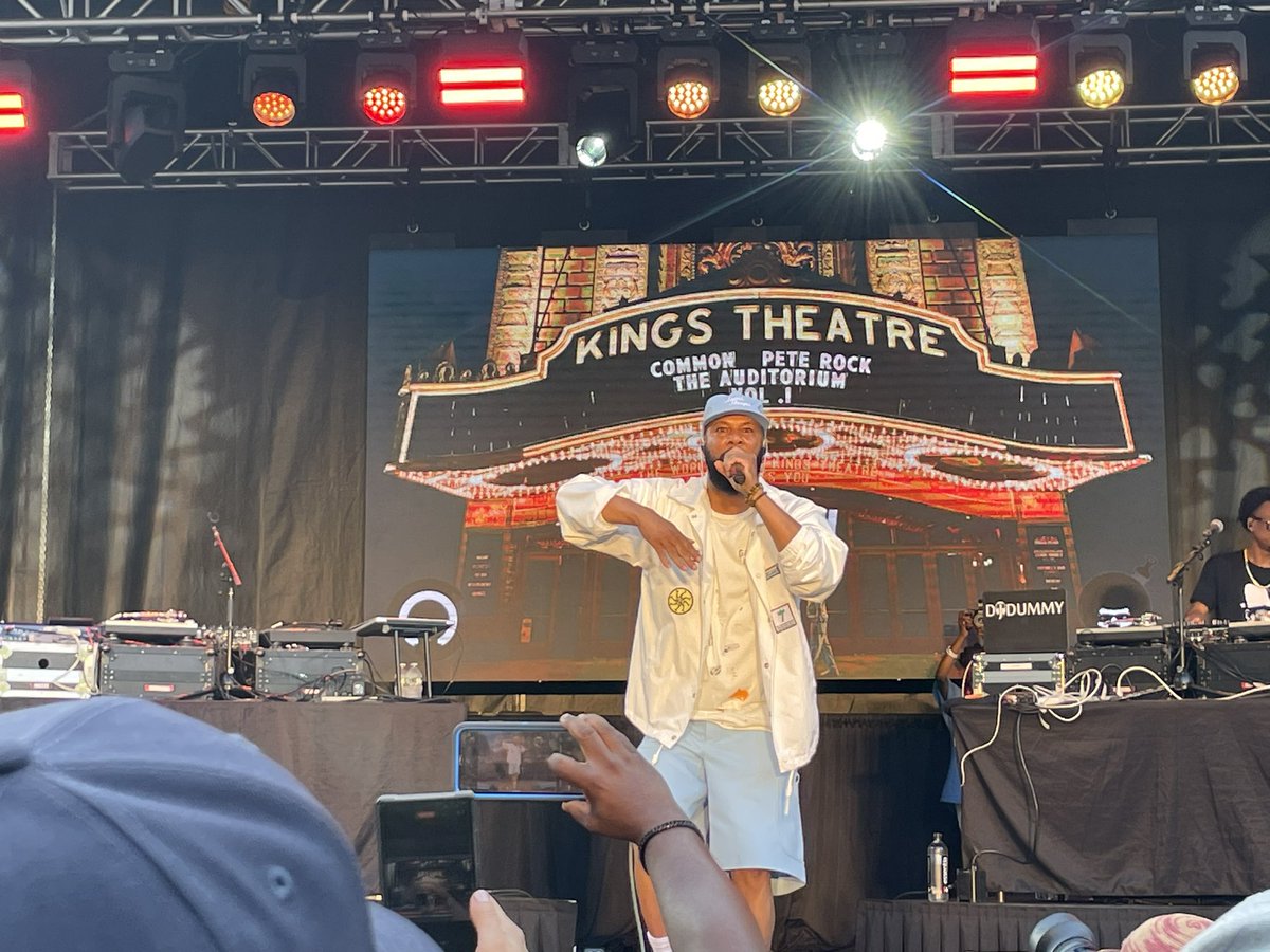 MaggyS0622's tweet image. ライブ前に予習。Pete Rockの新しいアルバム元ネタと比較して聴いてから参戦。これ無料のライブなのにこんなに前にきてくれた☺️COMMONイケメンだった🥰
PeteRock最高😀
#peterock  #common