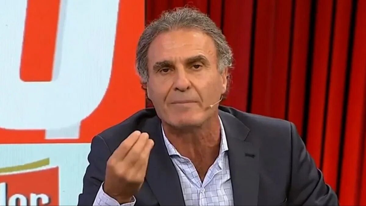 Otra cosa que me pone muy feliz, es que el viejo culo roto de Ruggeri ya no es más el último Campeón del Mundo y Bicampeón de América. Listo, jubilen a ese sorete de todos lados. La historia pone las cosas en su lugar.