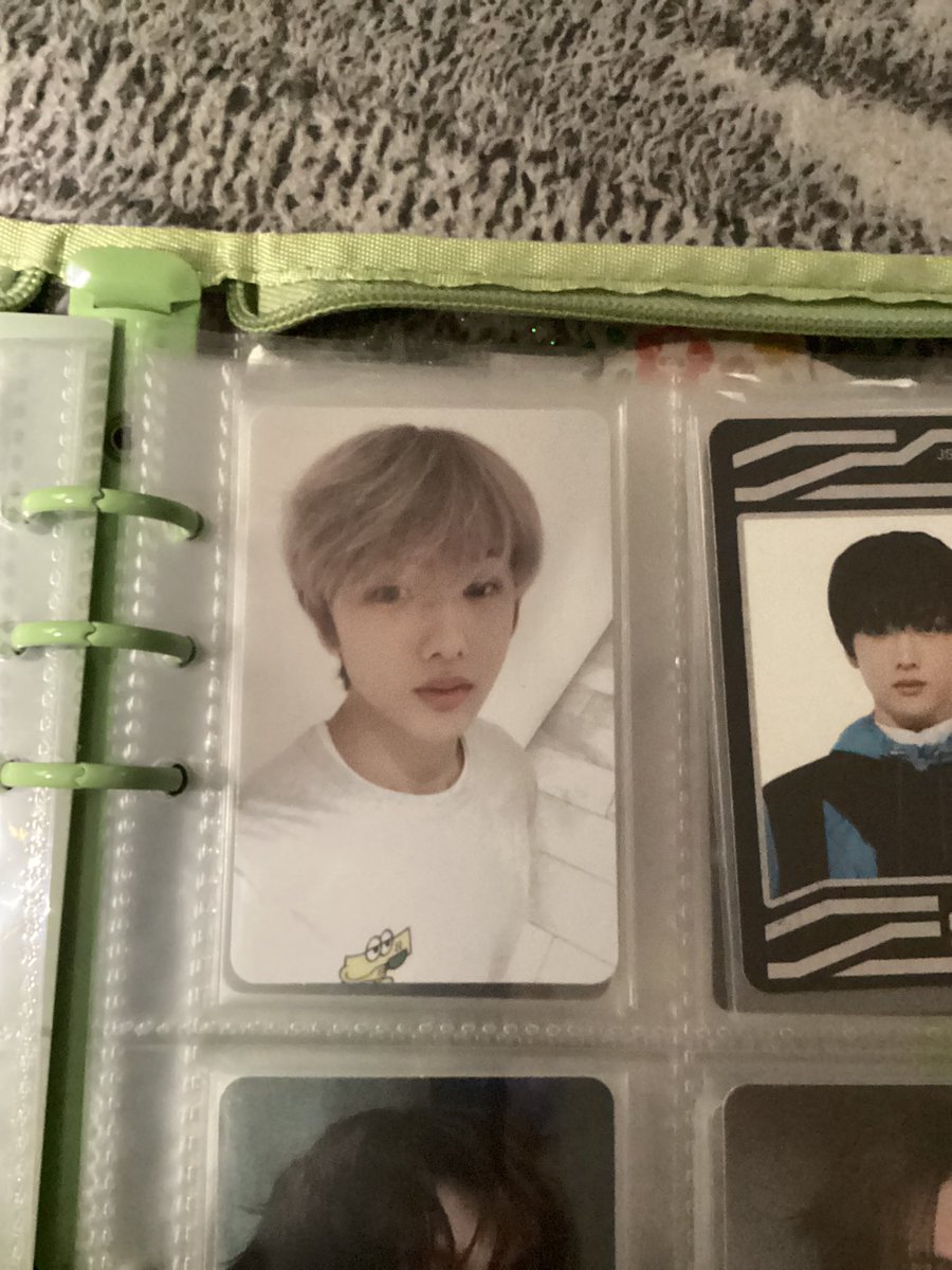 strwbaelice's tweet photo. wts || lfs nct photocard🇲🇾‼️

🎀price in pic
🎀 on hand
can hmu for more info or pc condition ! ❤️

help rt 🙏🏻
tags 🏷️ chenle jisung haechan hendery album photocard nct dream nct wayv nct127 
#pasarnct #pasarnctmy #pasarnctdream #NCT #NCTDREAM #JISUNG #CHENLE #HENDERY #HAECHAN https://t.co/JY63xPr03R