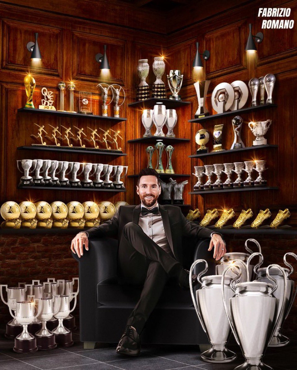 insider_messi's tweet photo. O homem que zerou o futebol. https://t.co/hburlx2XUR