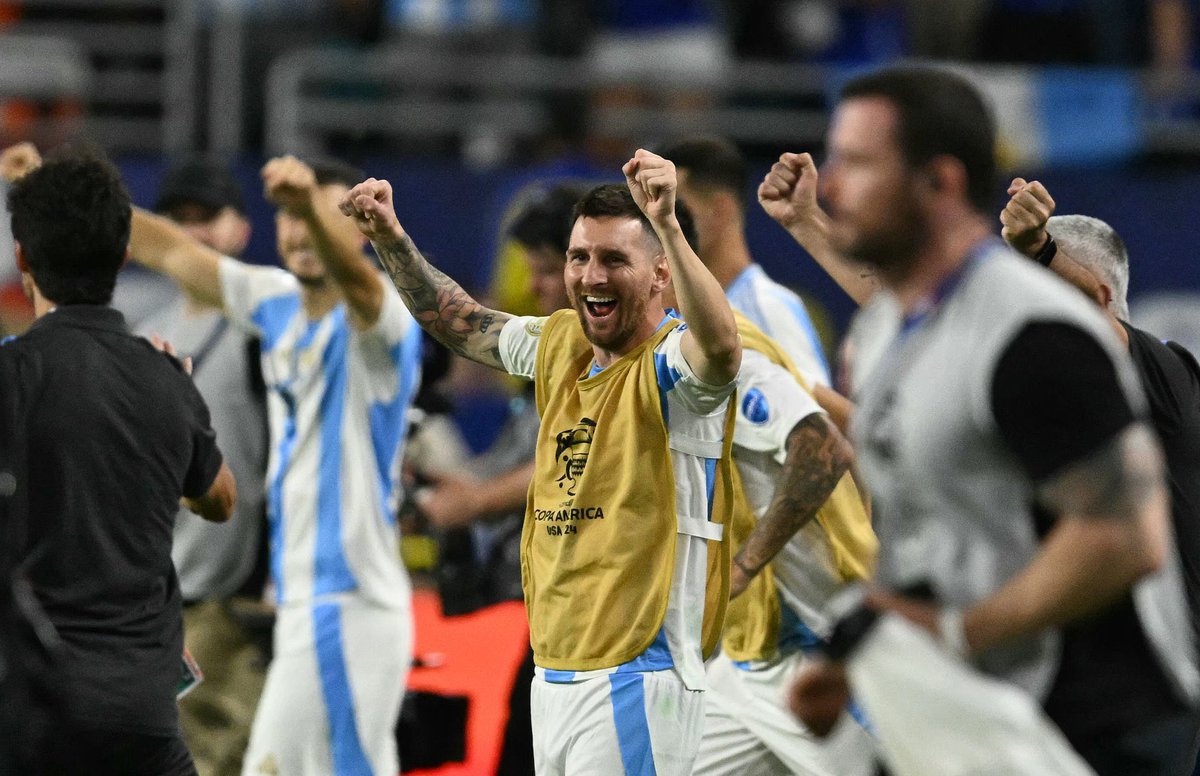 Aneesh_98's tweet photo. Argentina is Your Copa América 2024 Champion! 🇦🇷🏆
#Argentina won back to back Copa Title.!🙌
Most Copa America's Won In History !! (16) 🏆
#ARGvsCOL | #Argentina | #CopaAmericaFinal https://t.co/rK3YlWoexJ