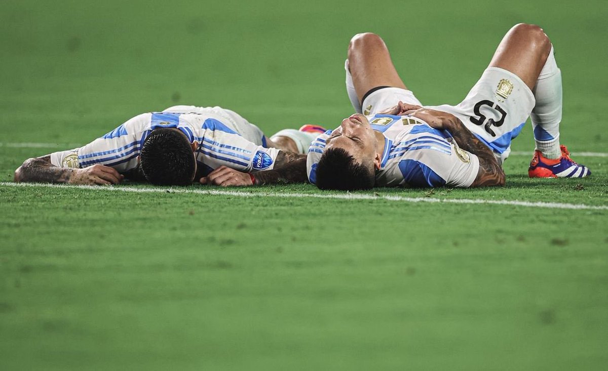 Let's talk about the game by this two, unreal, Cristian Romero and Lisandro Martínez. 

Best centre-back duo in the world.