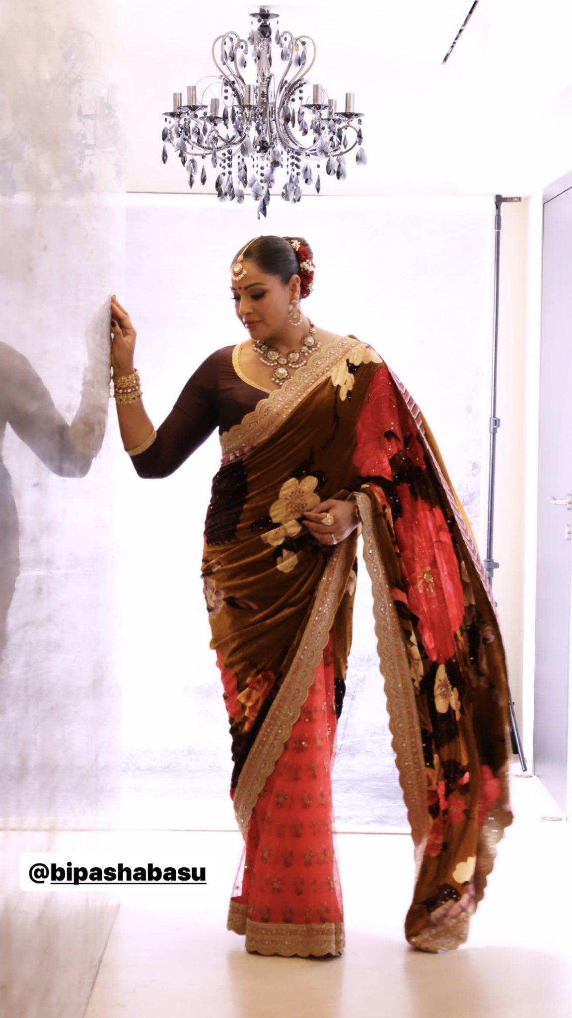 Image Hot Actress Bipasha Basu | iiQ8 Beautiful Indian Heroine BipashaBasu