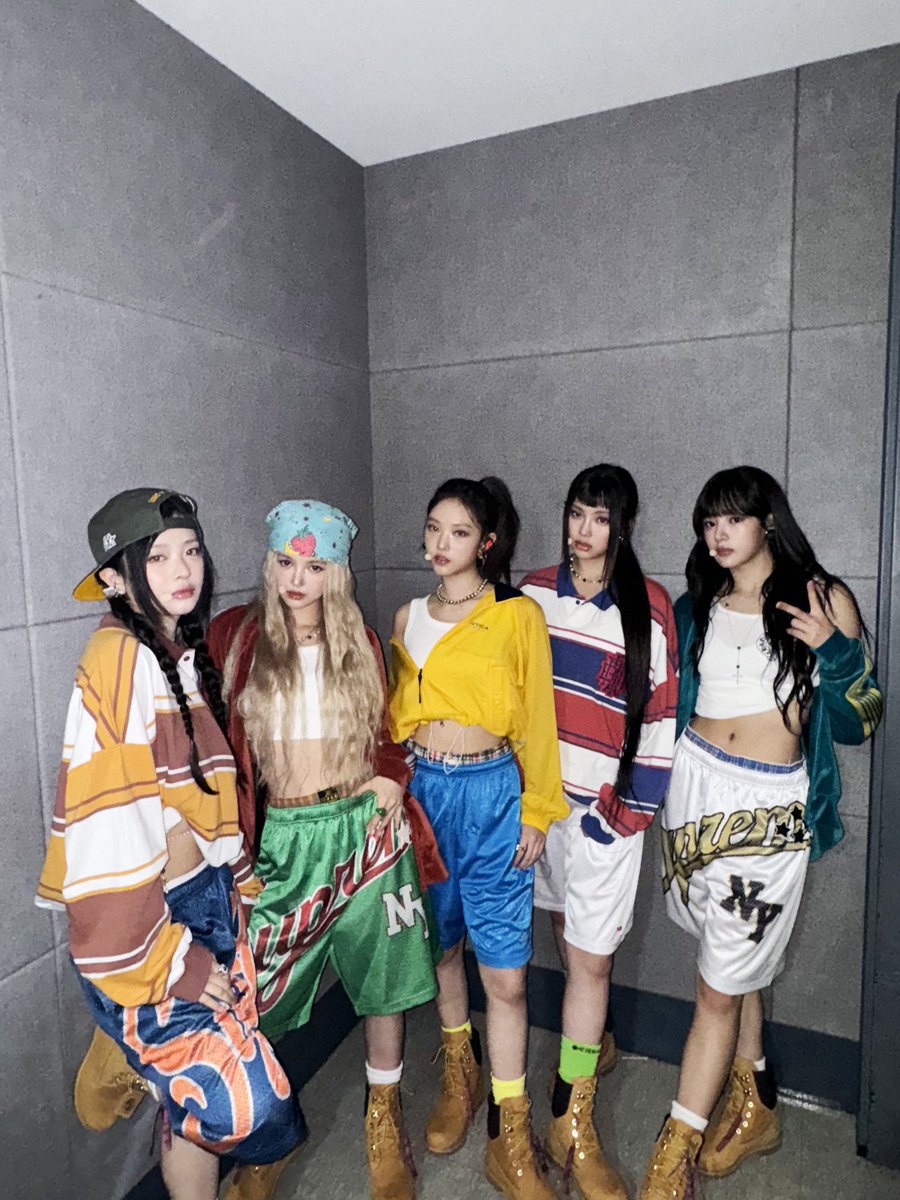 NewJeansMuseum's tweet photo. All of NewJeans’ Instrumentals and Remixes have surpassed 1 Million Streams on Spotify

“Right Now (Instrumental)” becomes NewJeans’ 40th Song to surpass 1M Streams

Their Remixes &amp; Instrumentals have a combined 62M Streams https://t.co/mjcVEjJncF
