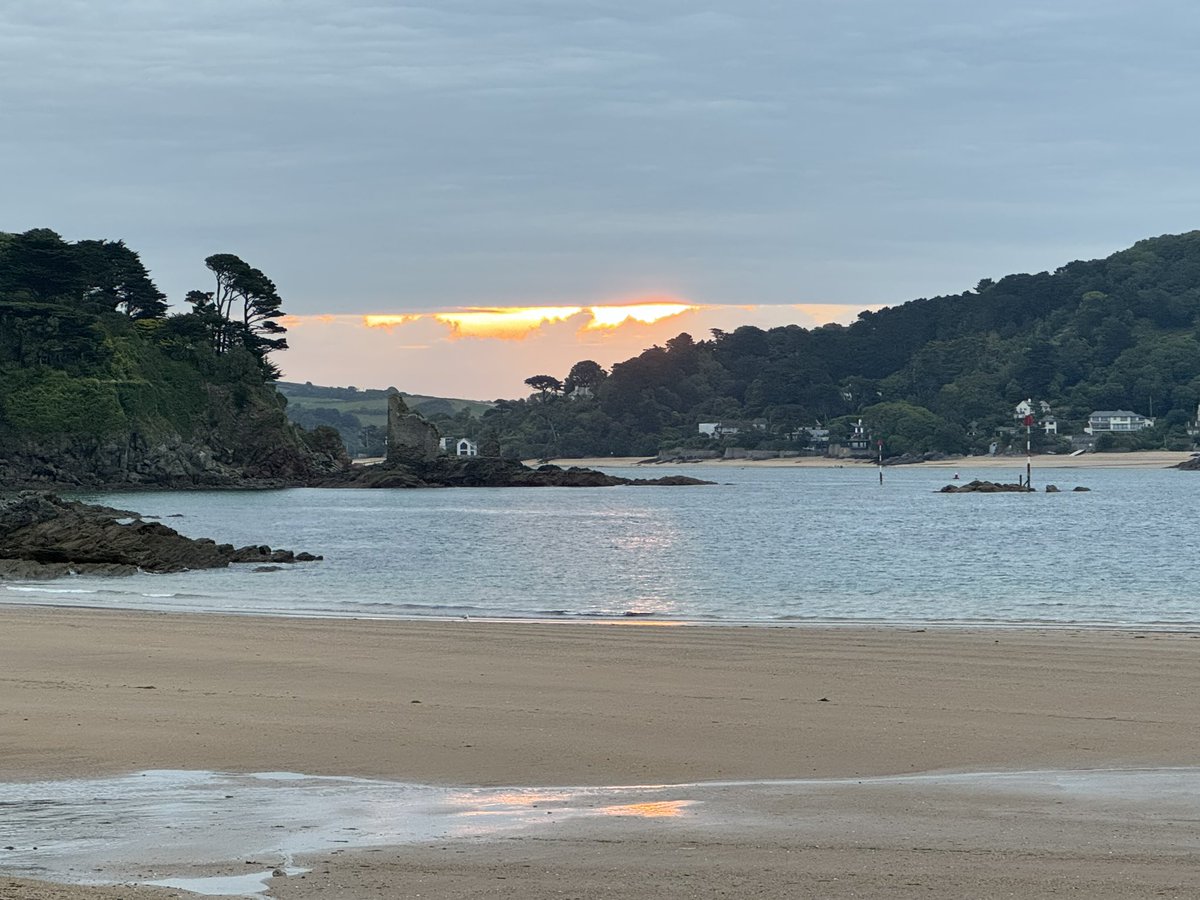 Monday morning, South Sands, Salcombe. <a href="/SouthSandsHotel/">South Sands Hotel</a>