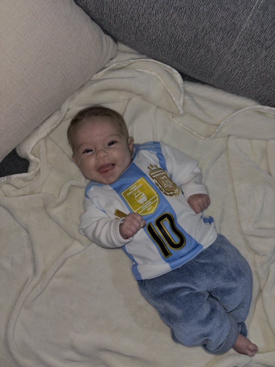 _sofixdiaz's tweet photo. Mi hija es campeona de América 🇦🇷❤️ https://t.co/xR1YATZBPa