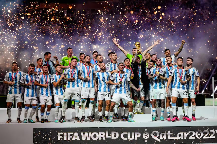 RIQUELMEARDO's tweet photo. La mejor Selección de la historia del futbol https://t.co/DF3IeN5v3t