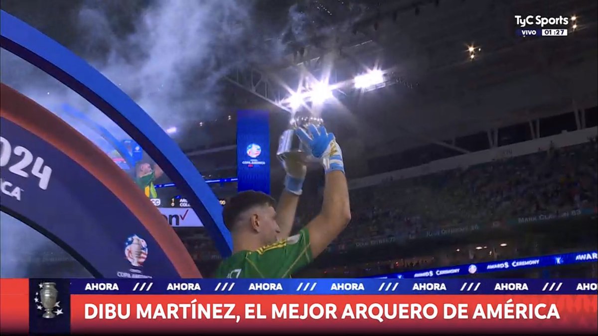 Ahora en un ratito, a las 4 am, empieza #EsMuyTemprano por <a href="/CronicaTV/">Crónica</a> 
Festejemos juntos el bicampeonato de America de la Scaloneta 🩵🤍🩵
El análisis, los detalles, la previa, las perlitas, memes, declaraciones y episodios alrededor del partido en EEUU