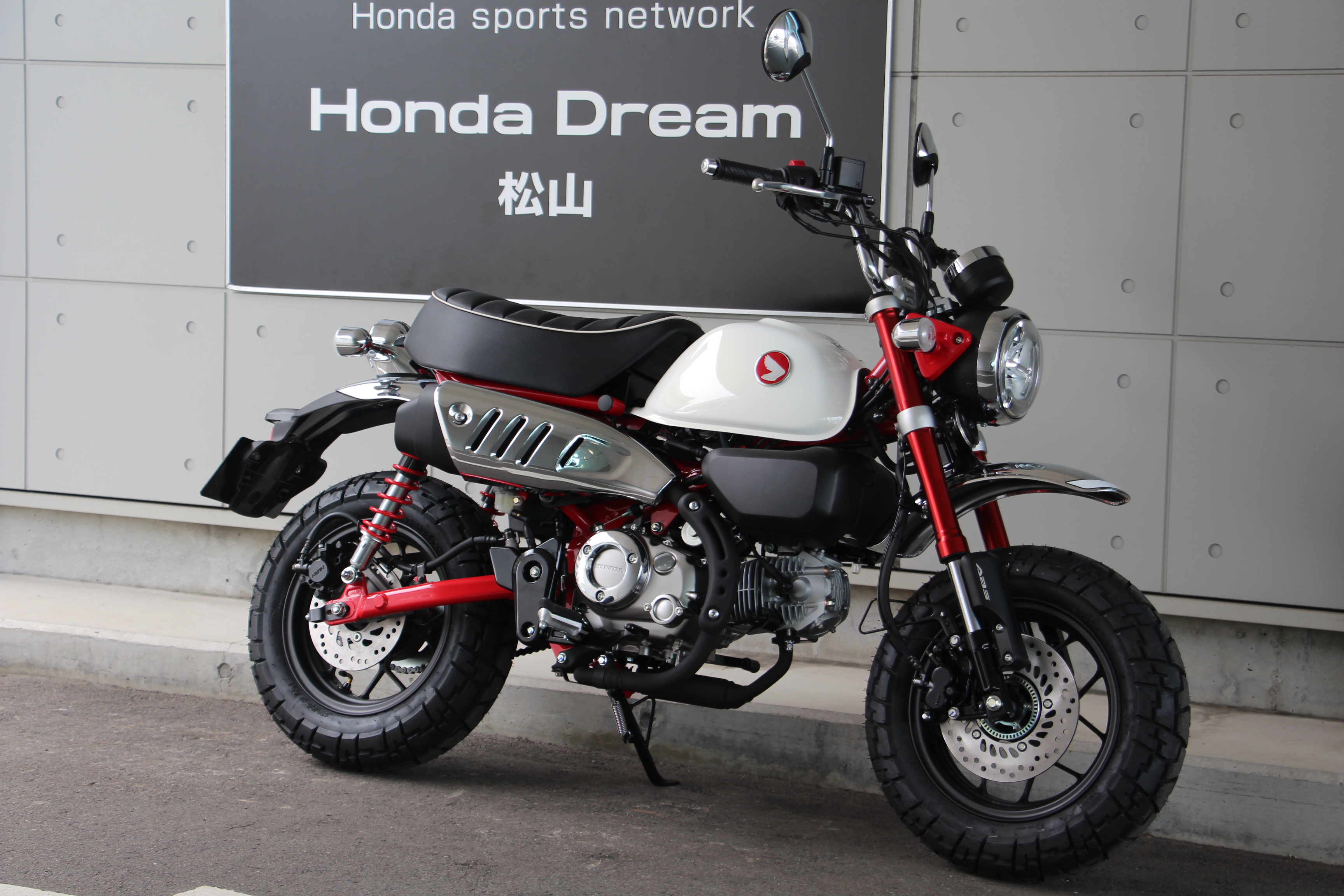 B+COM 6XR Honda Dream 限定カラー B+COMのハイエンドモデル「SB6XR」にホンダとのコラボモデルが