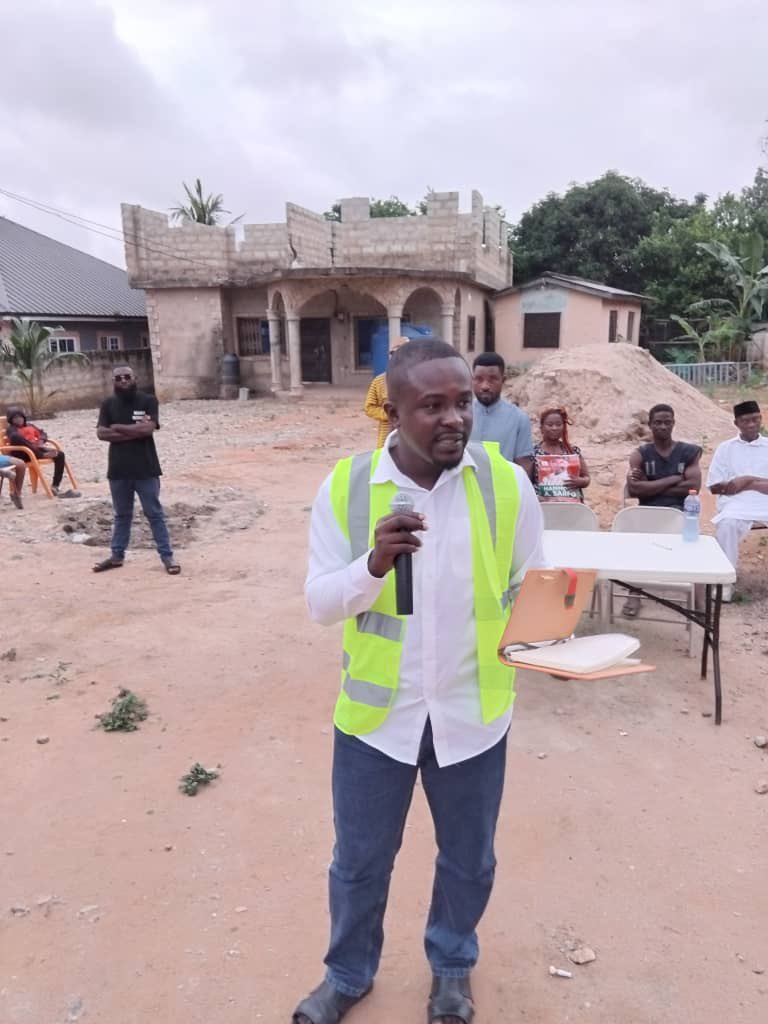 iamhammonds's tweet image. It was humbling as intriguing and educative when I got the opportunity to engage the good people of Poultry Farm, a suburb in Trobu on Sunday, 14th July 2024.
The more we engage the people, the better we understand the unique challenges facing them, given us insight to professing