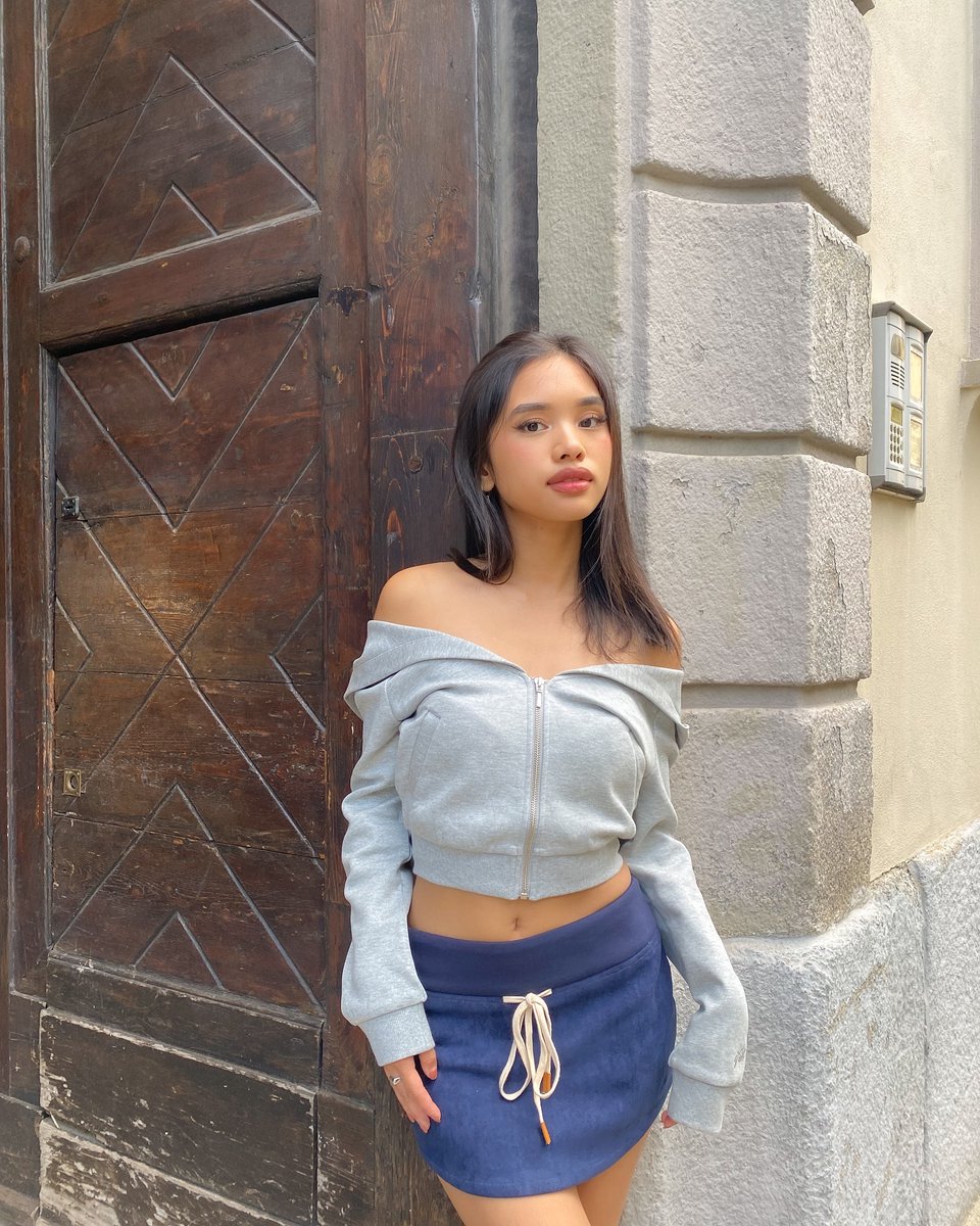 jsjsjs0004's tweet image. Collecting moments, not things