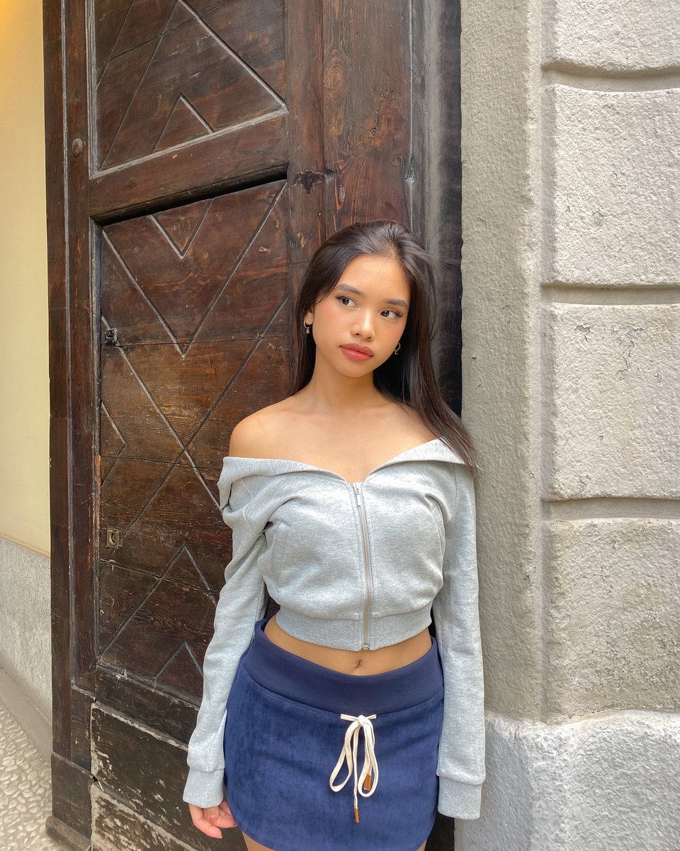 jsjsjs0004's tweet image. Collecting moments, not things