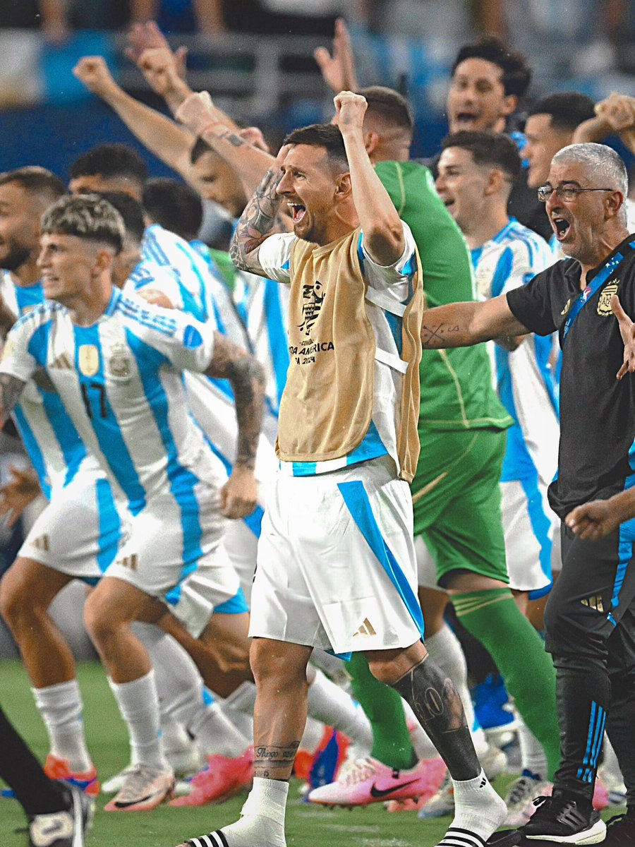 mrugank_009's tweet photo. Back to back international trophies for Argentina🏆
Champions of the world for a reason 💪 
#DiMaría
#MessiDay
#ARGvsCOL https://t.co/bijoxylxe3