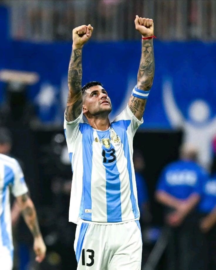 Volve10Riquelme's tweet photo. Cuti de mi vida, que central tenemos https://t.co/c2Er4lcOjg