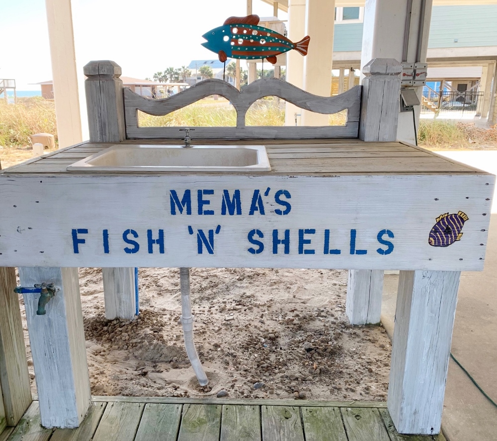 BeachLoveSGI's tweet photo. Fishing St. George Island Florida  https://t.co/XB2sceyb14 

#stgeorgeisland #stgeorgeislandfl #sgi #beach #florida #vacation #beachlovehappiness #fishinglife #fishing #fishingtrip #deepseafishing https://t.co/UP2psnmG3z
