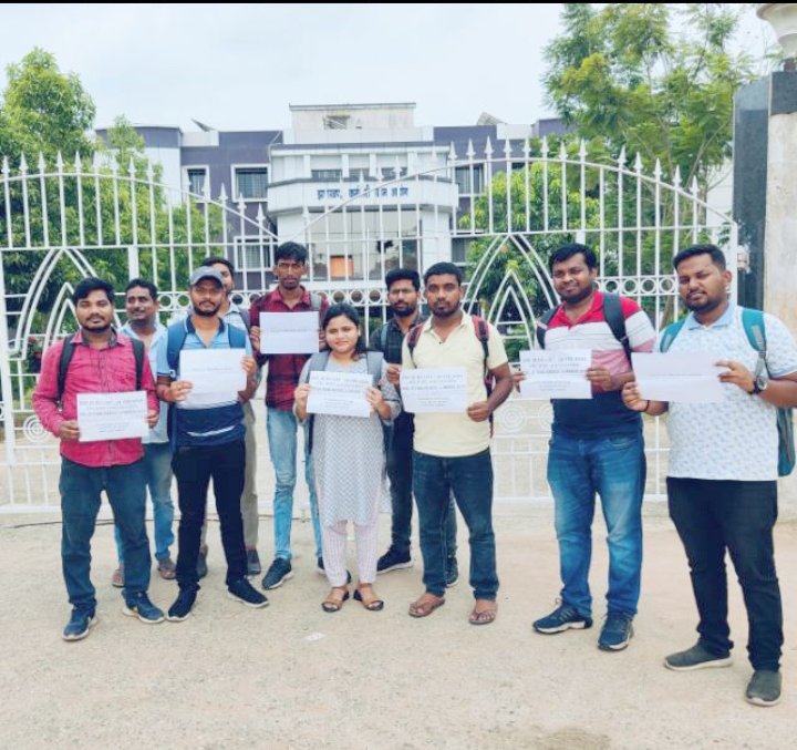 Erbipinrawani's tweet photo. JSSC कनिया अभियंता Civil Engg. के कुल 126 अभियार्ती का Department allotment result  मार्च से अभी तक लंबित रखा हैं बिना किसी कारण का, जिसके वजह से हमलोग 126 अभियार्ती 5 महिना से नियुक्ति पत्र मिलने का इंतजार कर रहे हे।
@HemantSorenJMM 
@JharkhandCMO 
@hafizulhasan001
 @DipikaPS https://t.co/txasS5Kdwz