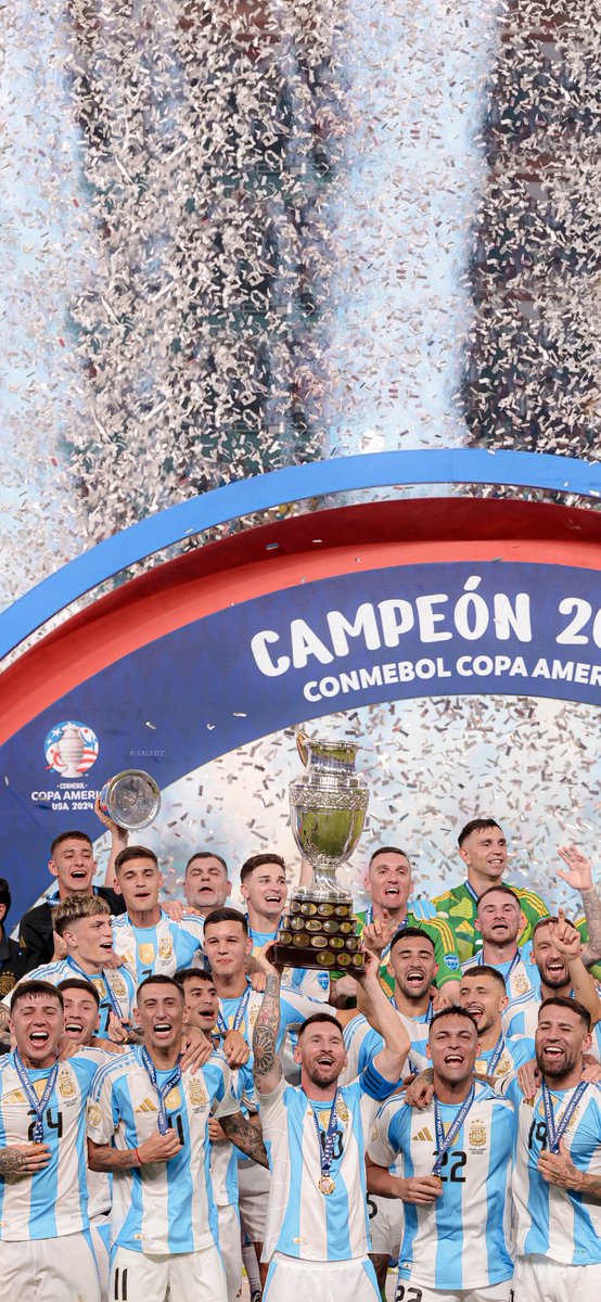 5aledz_'s tweet photo. 𝟒𝐊 #Wallpaper
╘ 📁 Argentina 🇦🇷✨
  ╘ 📁 Copa America Champions 2024🏆. https://t.co/GKQhbyBYgk